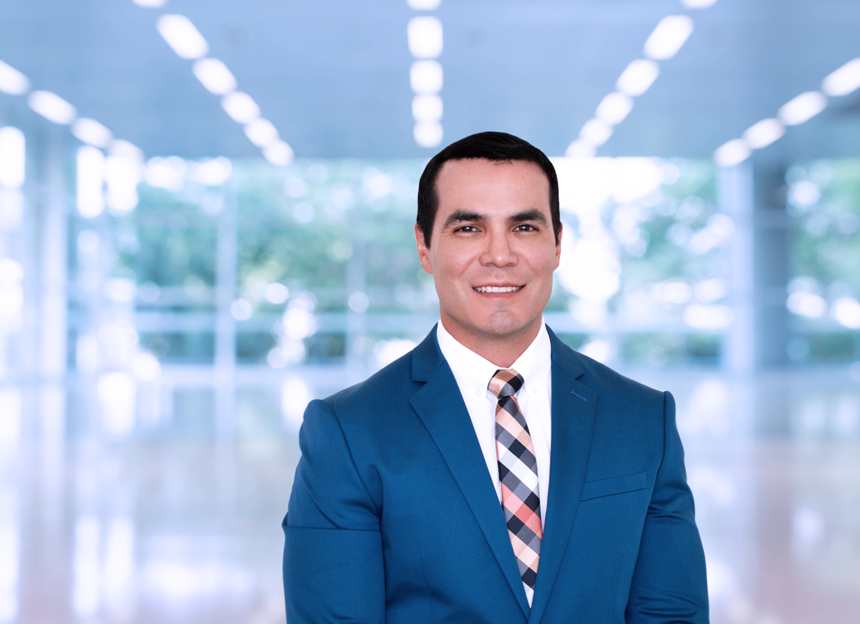 Dr. Rafael Camberos Solis from Plastic Surgery Tijuana offers mommy makeover, liposuction and tummy tuck plastic surgery in Tijuana, and Mexico.